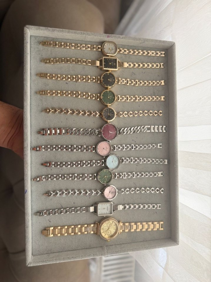 Zincir Detaylı Çok Renkli Kadın Saatleri - Görsel 2