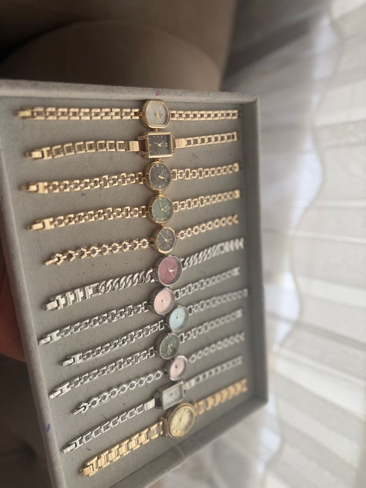 Zincir Detaylı Çok Renkli Kadın Saatleri - Görsel 5