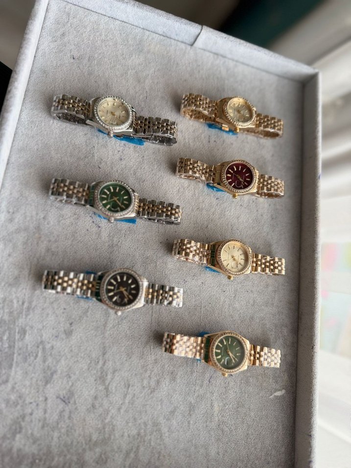 Sıralı Çok Renkli Kadın Saatleri - Görsel 2