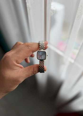 Gri Kadın Kol Saati Metal Kordonlu - Görsel 2