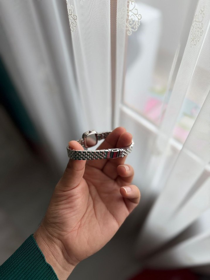 Gri Kadın Kol Saati Metal Kordonlu - Görsel 3