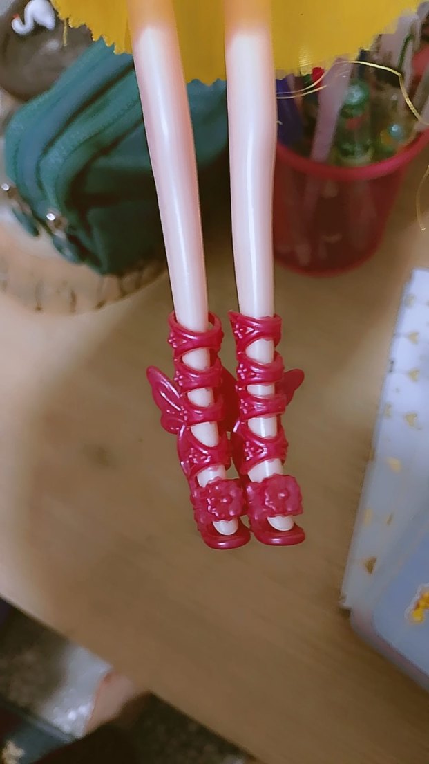 Sarı Elbiseli Oyuncak Bebek BARBİE - Görsel 3