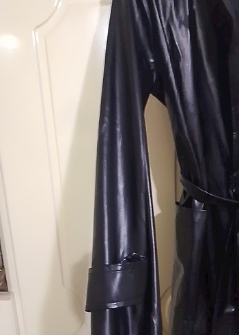 Siyah Deri Uzun Kadın Trençkot - Görsel 3