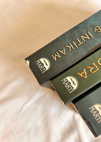  Beden Jon Skovron Fırtınalar İmparatorluğu Serisi 3 Kitap