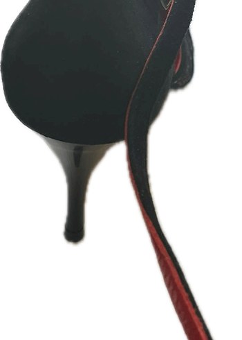 Siyah delik Desenli Tokalı Topuklu Kadın Ayakkabı - Görsel 3