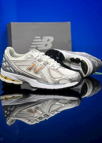 New Balance 42