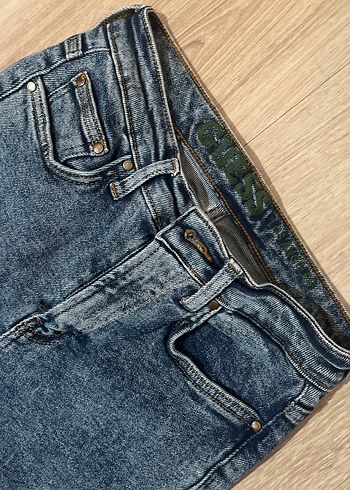 Kadın Siyah Kemerli Denim Pantolon