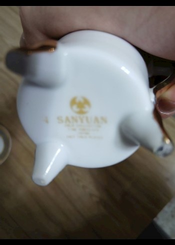 Altın detaylı beyaz fincan takımı - Görsel 5