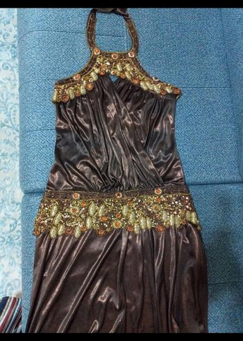 Kahverengi Nakışlı Uzun Boynundan Bağlama Abiye Elbise - Görsel 3