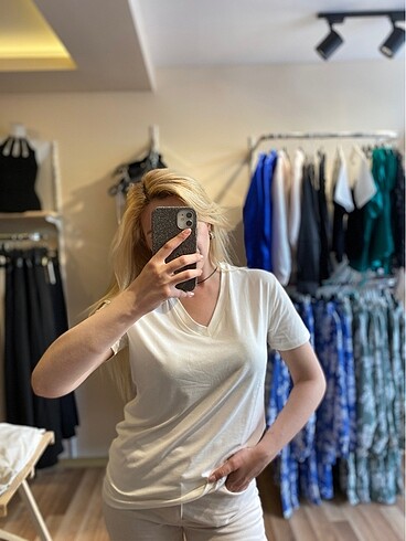 m Beden beyaz Renk V Yaka Oversize Tişört