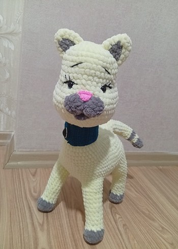 Pastel Beyaz Peluş Oyuncak Kedi
