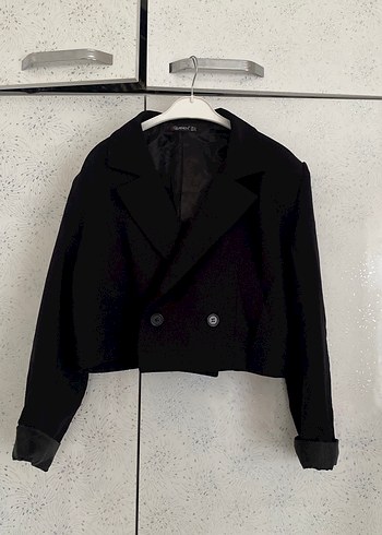Düğmeli Siyah Mini Blazer Kadın