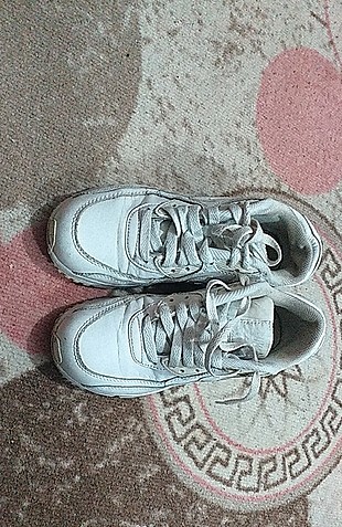 35 Beden beyaz Renk detayli bilgi