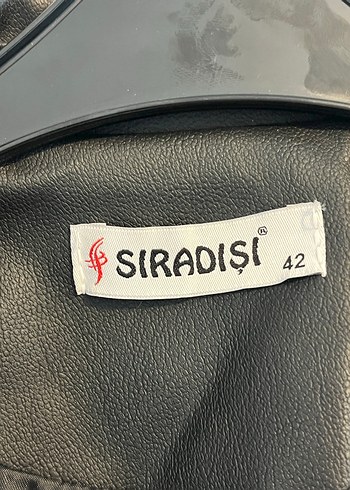 Siyah Kemerli Kadın Deri Biker Ceket - Görsel 3