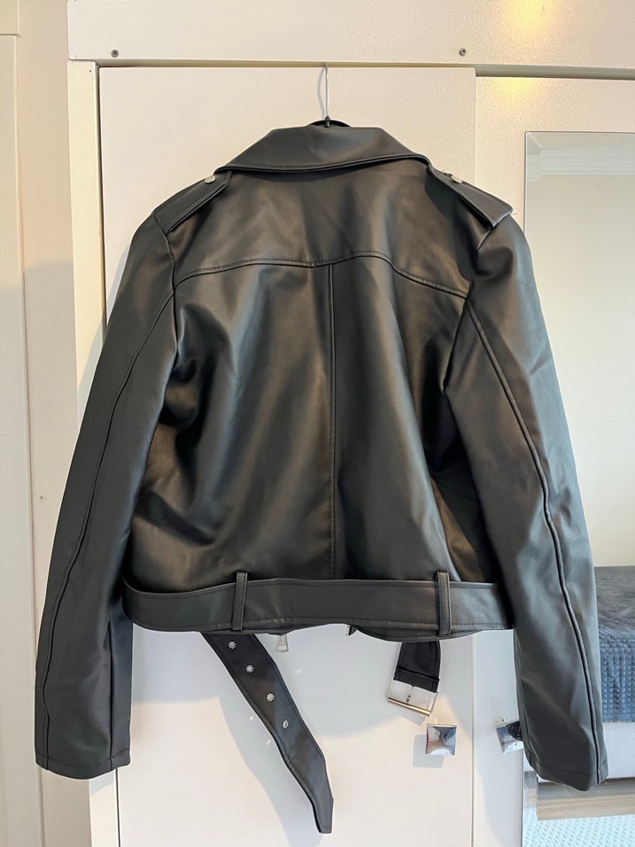 Siyah Kemerli Kadın Deri Biker Ceket - Görsel 2