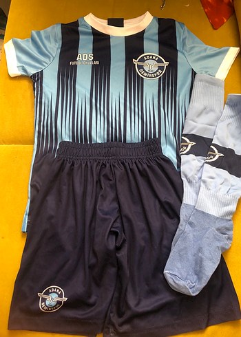 Adanademirspor forması takım