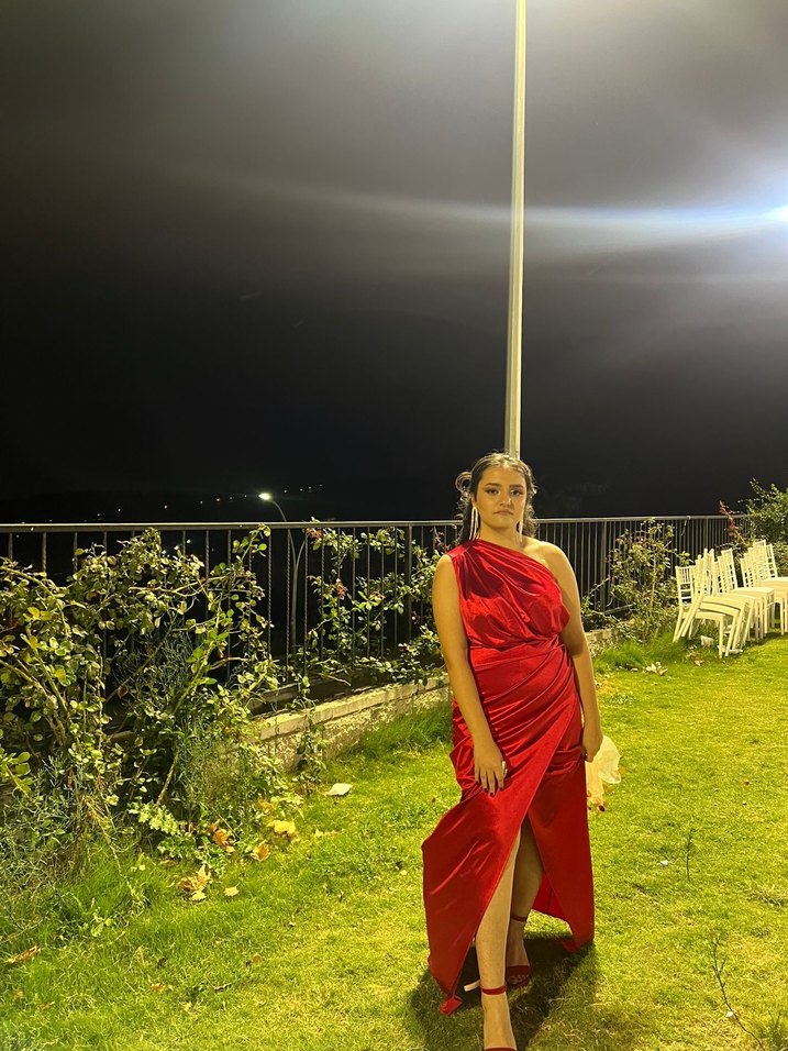 Kırmızı Drapeli Uzun Straplez Abiye - Görsel 3