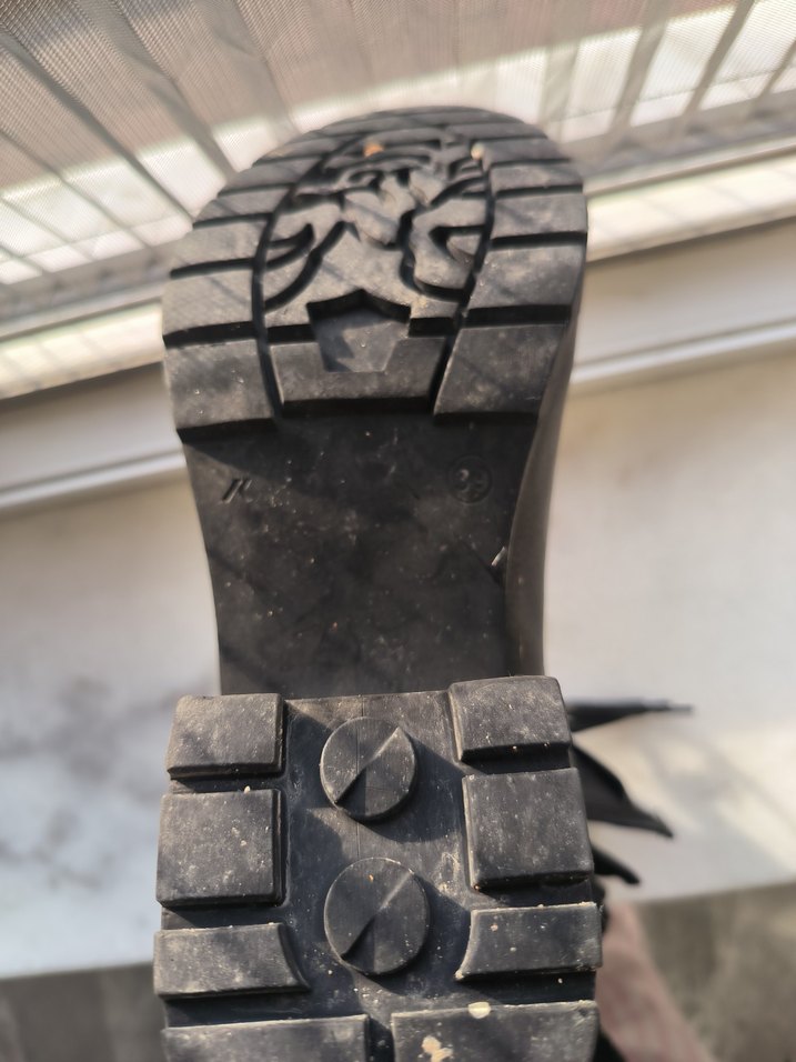 Kemer Detaylı Siyah Deri Gotik Topuklu Kadın Bot - Görsel 5