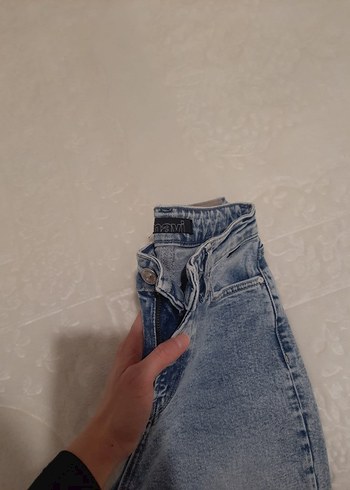 Düğmeli Mavi Midi Kot Pantolon - Görsel 3