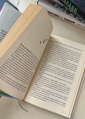 Marie Lu - Warcross: Sanal Gerçeklik Oyunu