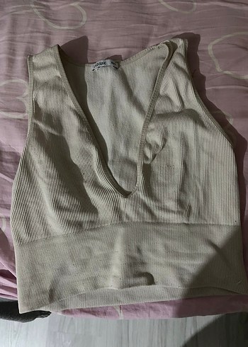 V Yaka Kolsuz Bej Crop Top