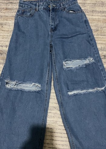 Yırtık Detaylı Geniş Paça Kadın Denim Pantolon