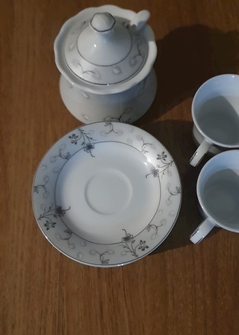 Beyaz ve Gri Desenli Çay Seti - Görsel 3