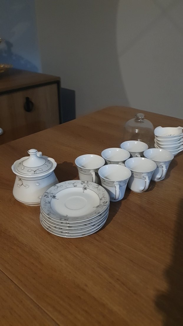 Beyaz ve Gri Desenli Çay Seti - Görsel 2