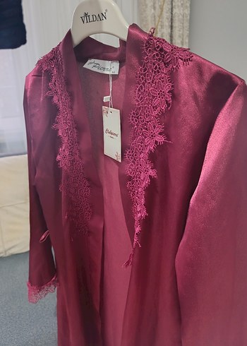 Bordo Nakışlı Uzun Kadın Sabahlık - Görsel 2