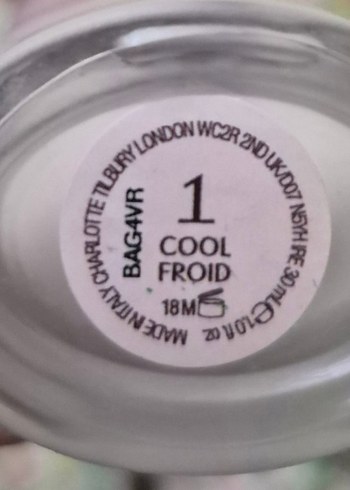 Charlotte Tilbury Airbrush Flawless Fondöten - Görsel 3