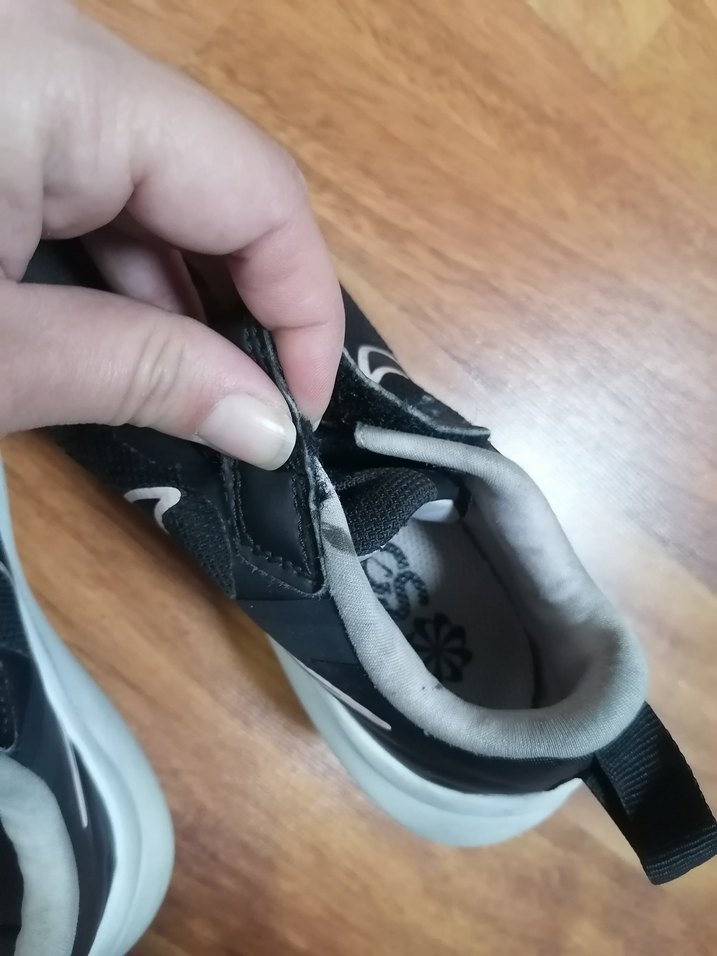 Kız Çocuk Siyah Cırtlı Spor Ayakkabı 29.5 - Görsel 2