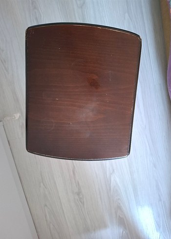 Beden Koyu Kahverengi Ahşap Basamaklı Sehpa