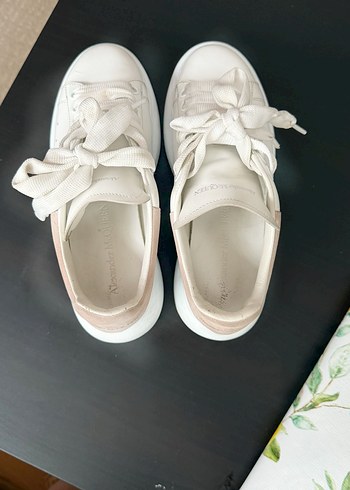 36 Beden beyaz Renk Alexander Mcqueen