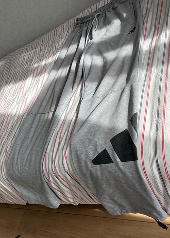 Adidas eşofman m beden temiz ürün 2 kere giydim - Görsel 2