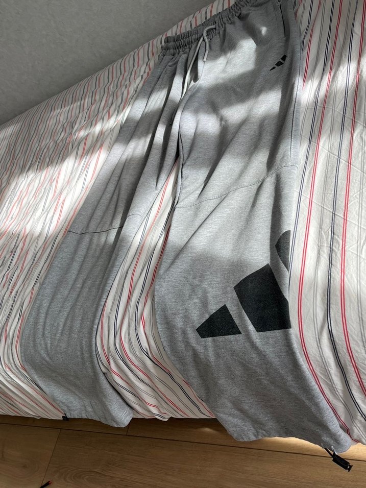 Adidas eşofman m beden temiz ürün 2 kere giydim - Görsel 2