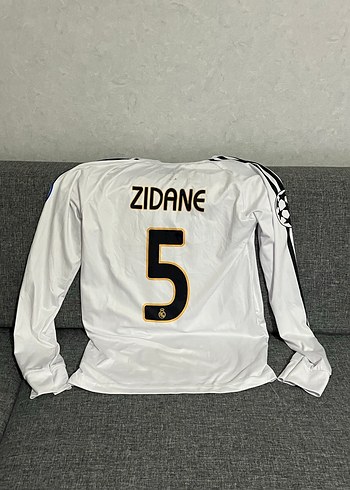 Real Madrid forma zidane 5 numara - Görsel 3