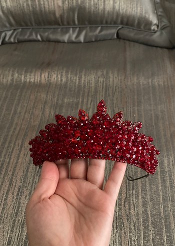 Koyu Kırmızı Boncuklu Taç Saç Aksesuarı