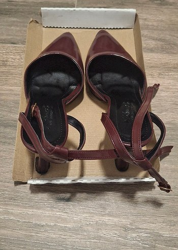 40 Beden Bordo Tokalı Topuklu Ayakkabı