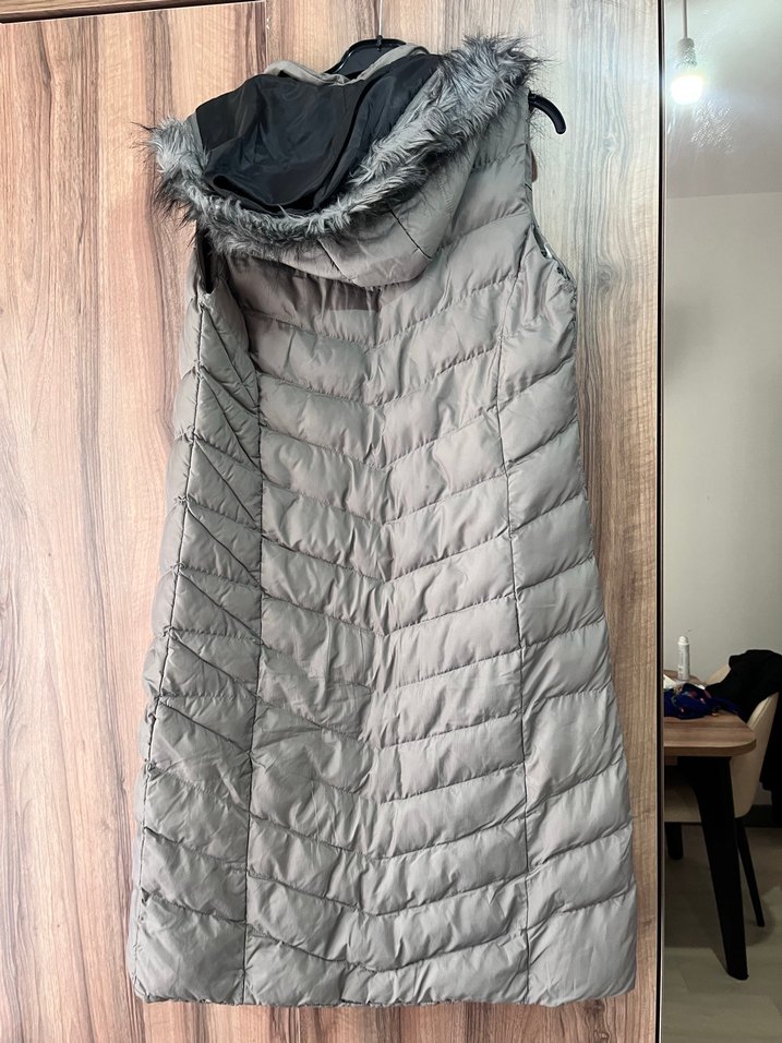 Gri Uzun Kürklü Kadın Yelek - Görsel 4