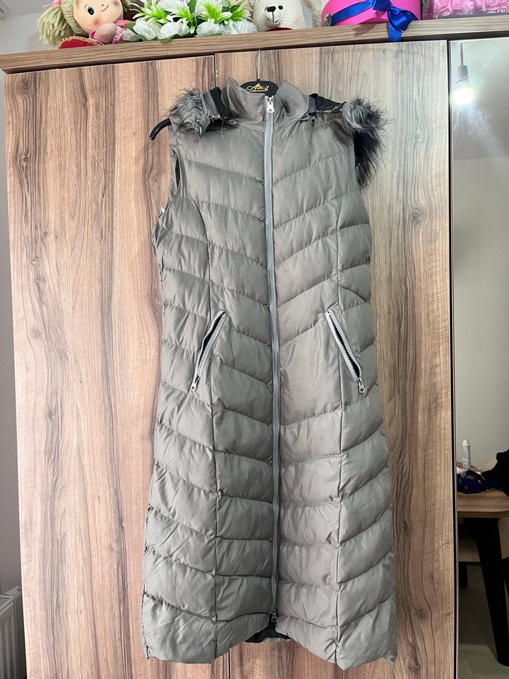 Gri Uzun Kürklü Kadın Yelek - Görsel 3