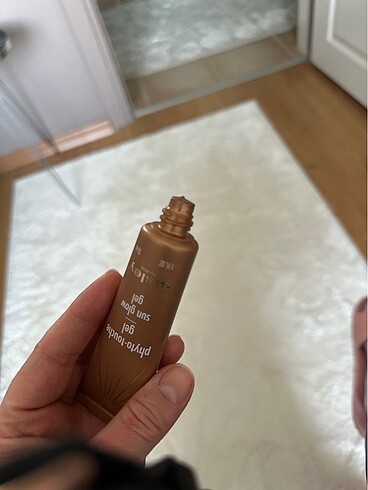 Beden Allık gibi bronzer gibi çok amaçlı kullanılabilir