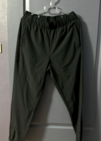 Siyah Rahat Kesim Fermuarlı Pantolon - Görsel 2