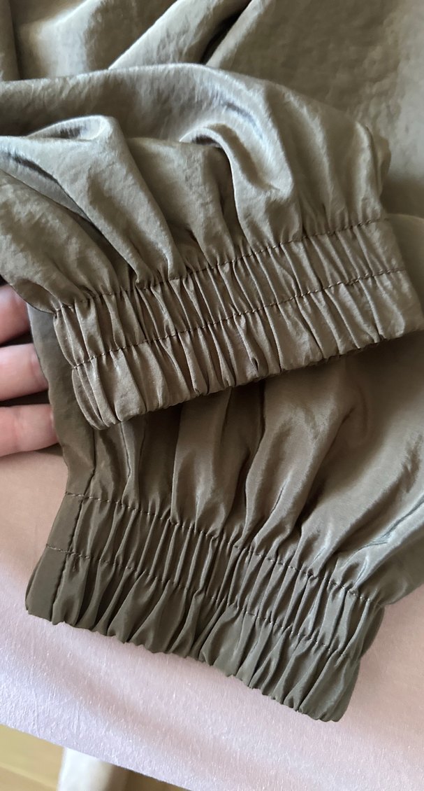 Kadın Kahverengi Parlak Pilili Pantolon - Görsel 5