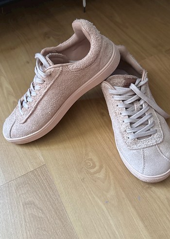 Pudra pembeSüet Tüylü Stiletto Spor Ayakkabı