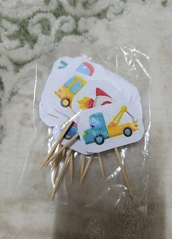 Arabalar temalı cupcake süsü ve pipet süsü  - Görsel 2