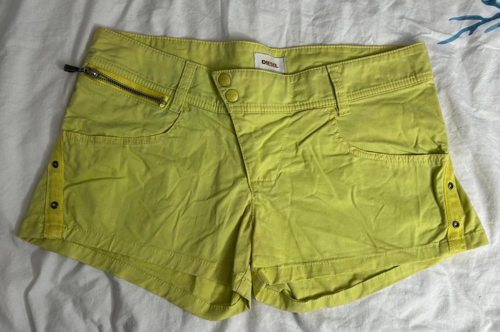 Diesel y2k Mini Şort Fermuarlı Detaylı - Görsel 2