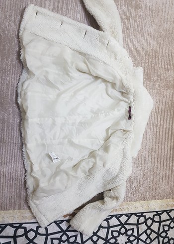 Beyaz Kürklü Pelüş Mont - Görsel 3