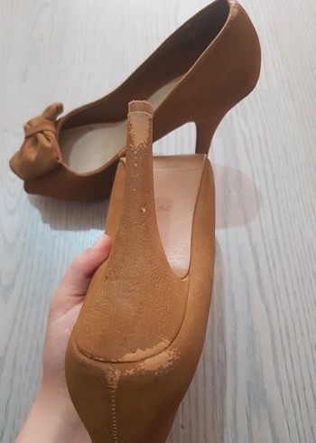 Bej Süet Fiyonklu Stiletto Topuklu Kadın Ayakkabı - Görsel 4