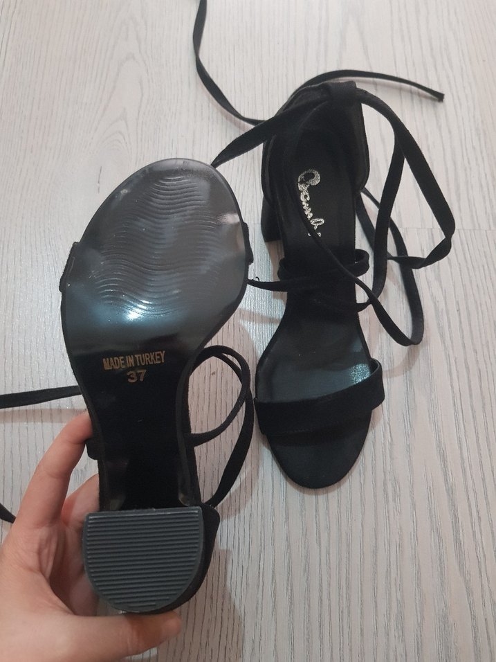 Siyah Bağcıklı Tek Bantlı Topuklu Kadın Ayakkabı - Görsel 5