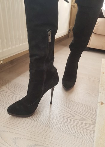 Siyah Süet Dizüstü Stiletto Topuklu Bot - Görsel 3